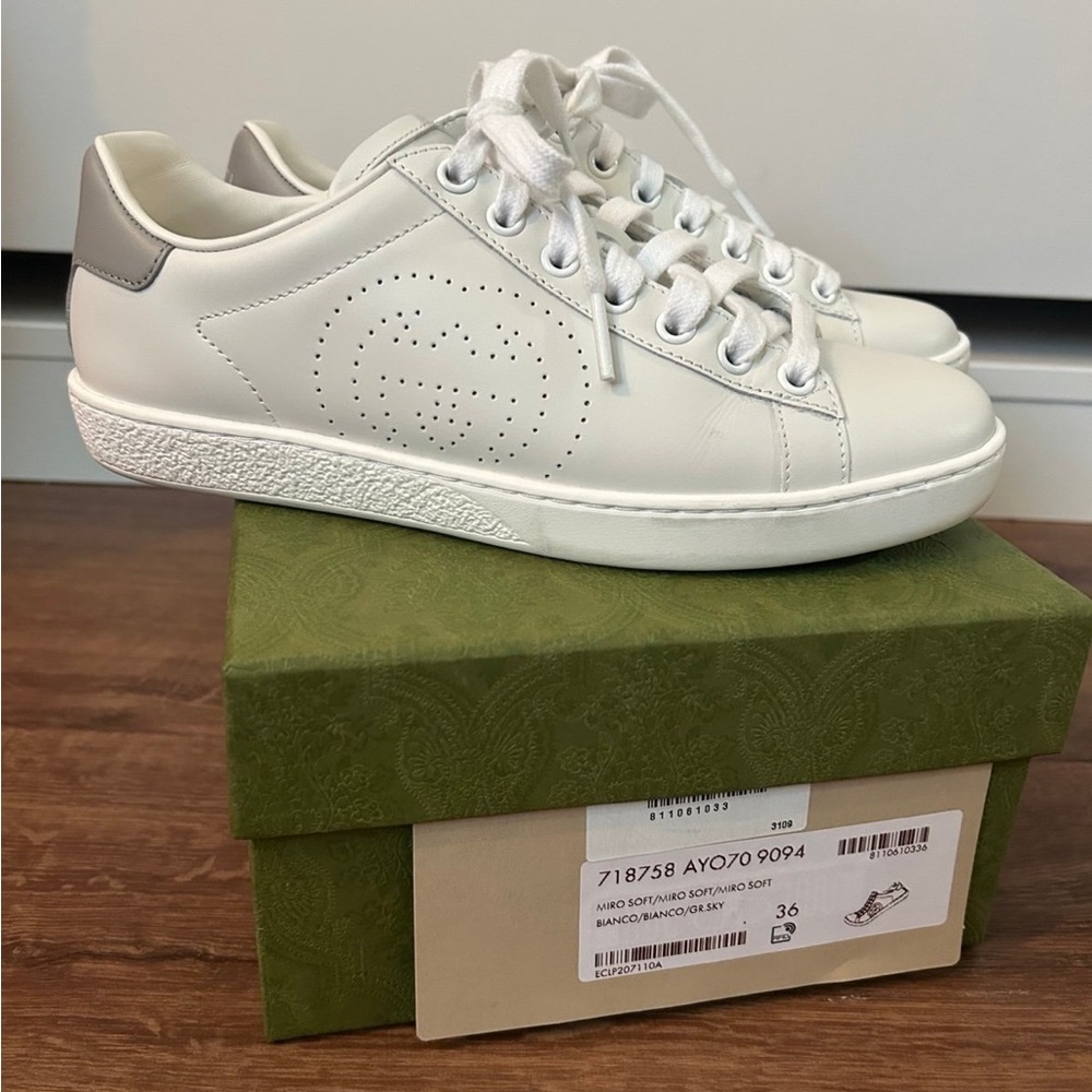 Gucci White and Gray Athletic Shoes